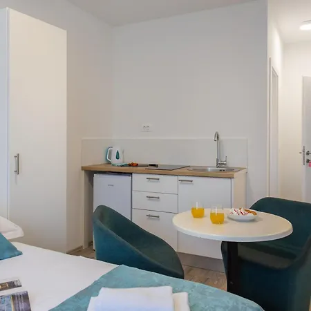 Apartamento Beachfront Boutique With Free Parking Makarska