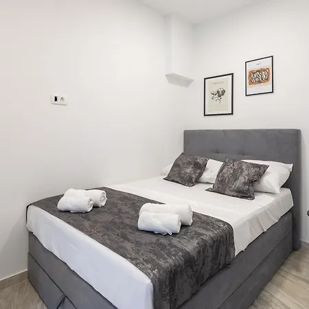 Apartamento Beachfront Boutique With Free Parking *
