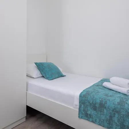 Apartman Beachfront Boutique With Free Parking *