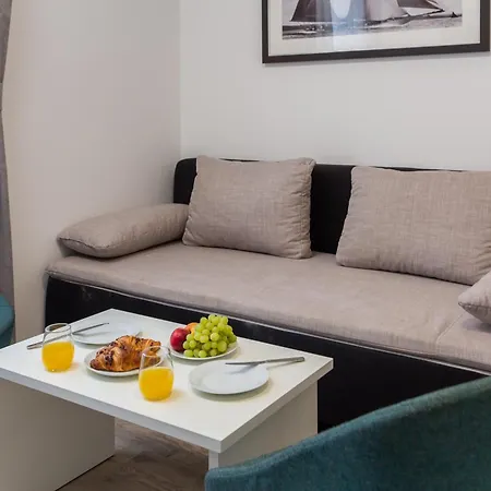 Beachfront Boutique With Free Parking * Makarska