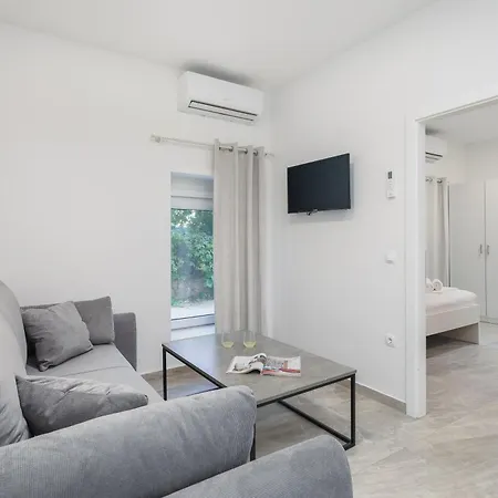Apartman Beachfront Boutique With Free Parking *