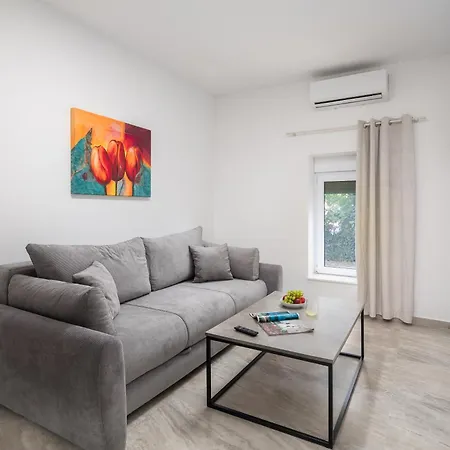 Beachfront Boutique With Free Parking Apartment *